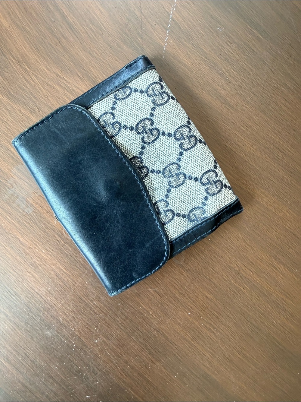 Gucci GG Monogram bifold wallet featuring navy blue leather (1980’s) - Picture 2 of 3